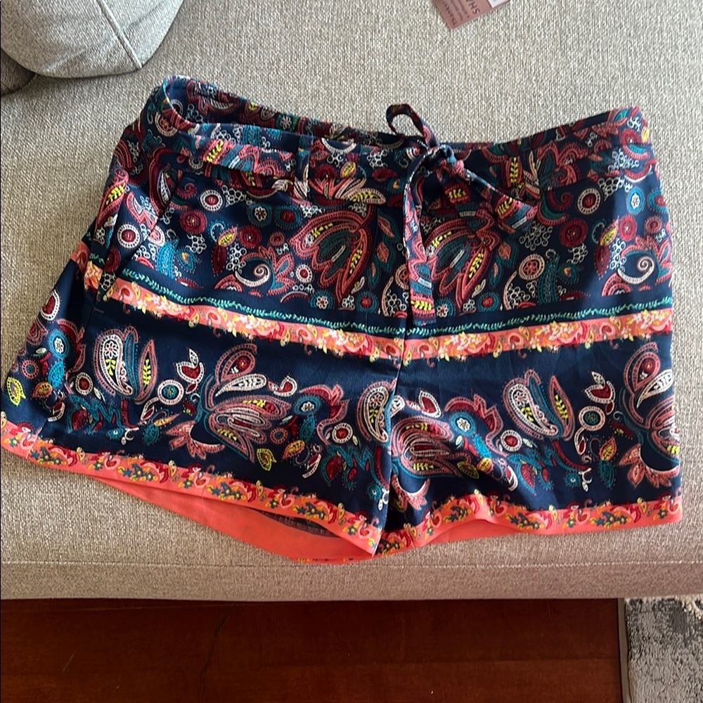 Loft nice casual shorts with tie